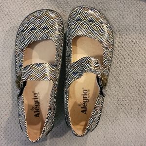 Alegria shoes size 38 like new